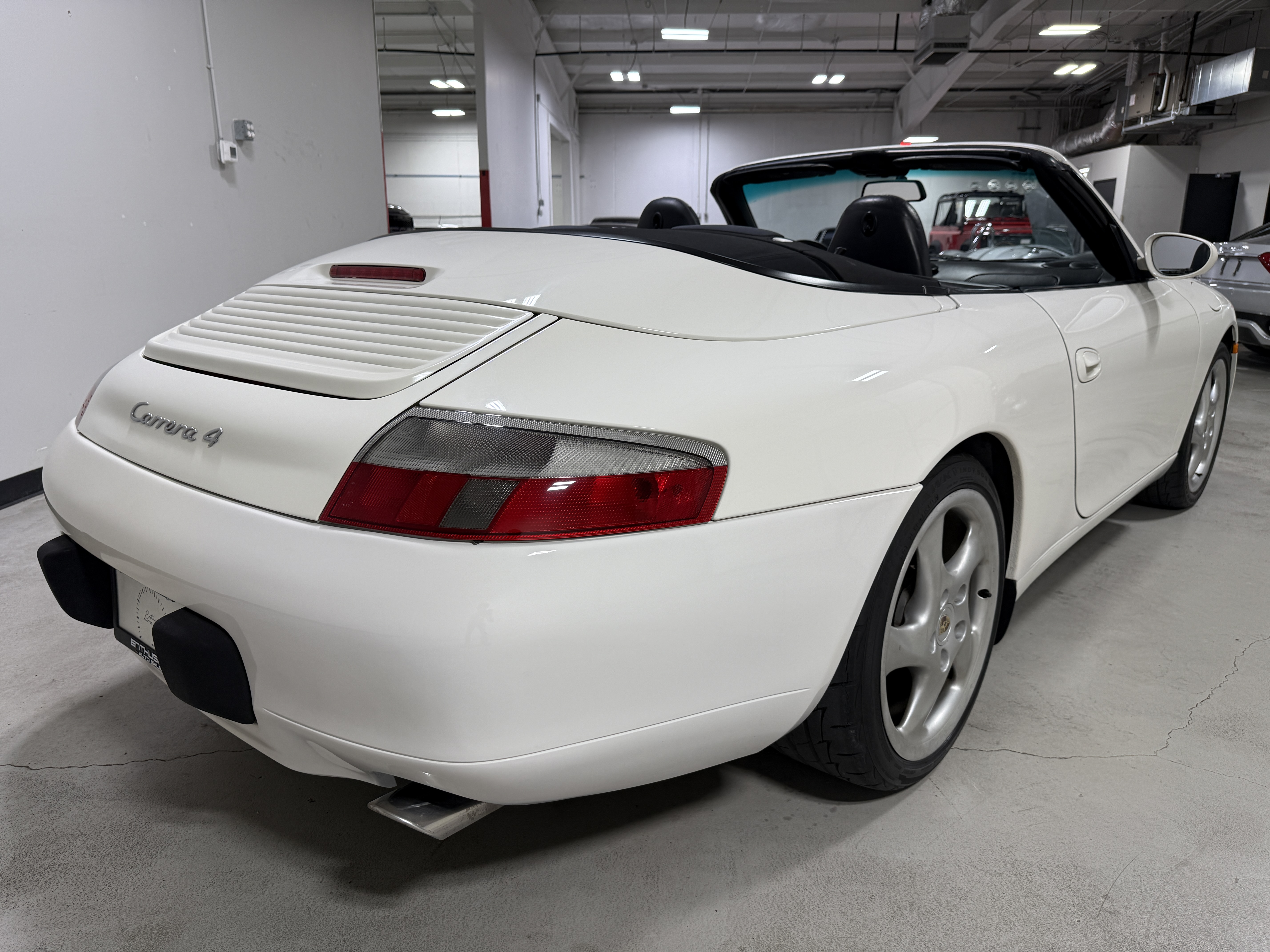 Used 2001 Porsche 911 Carrera 4 Cabriolet AWD/4WD image 5