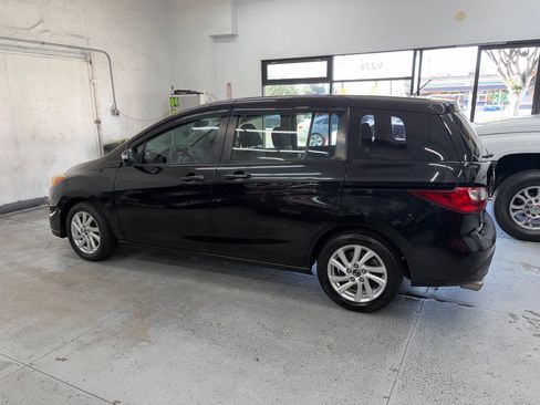 Used 2015 MAZDA MAZDA5 Sport FWD image 3