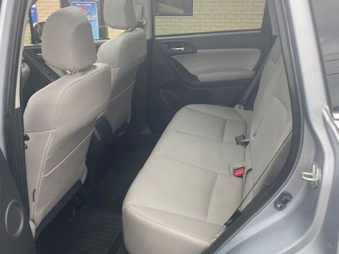 Used 2016 Subaru Forester 2.5i Limited AWD/4WD image 18
