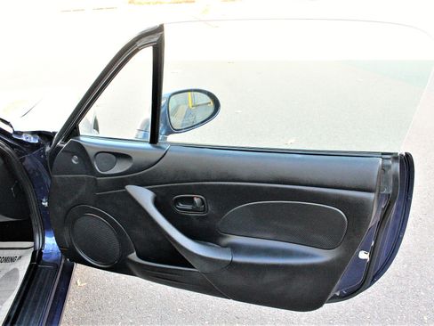 Used 2003 MAZDA MX-5 Miata UNAVAIL RWD image 22