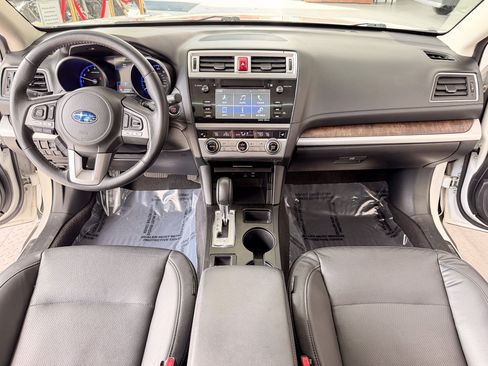 Used 2017 Subaru Outback 2.5i Limited image 8