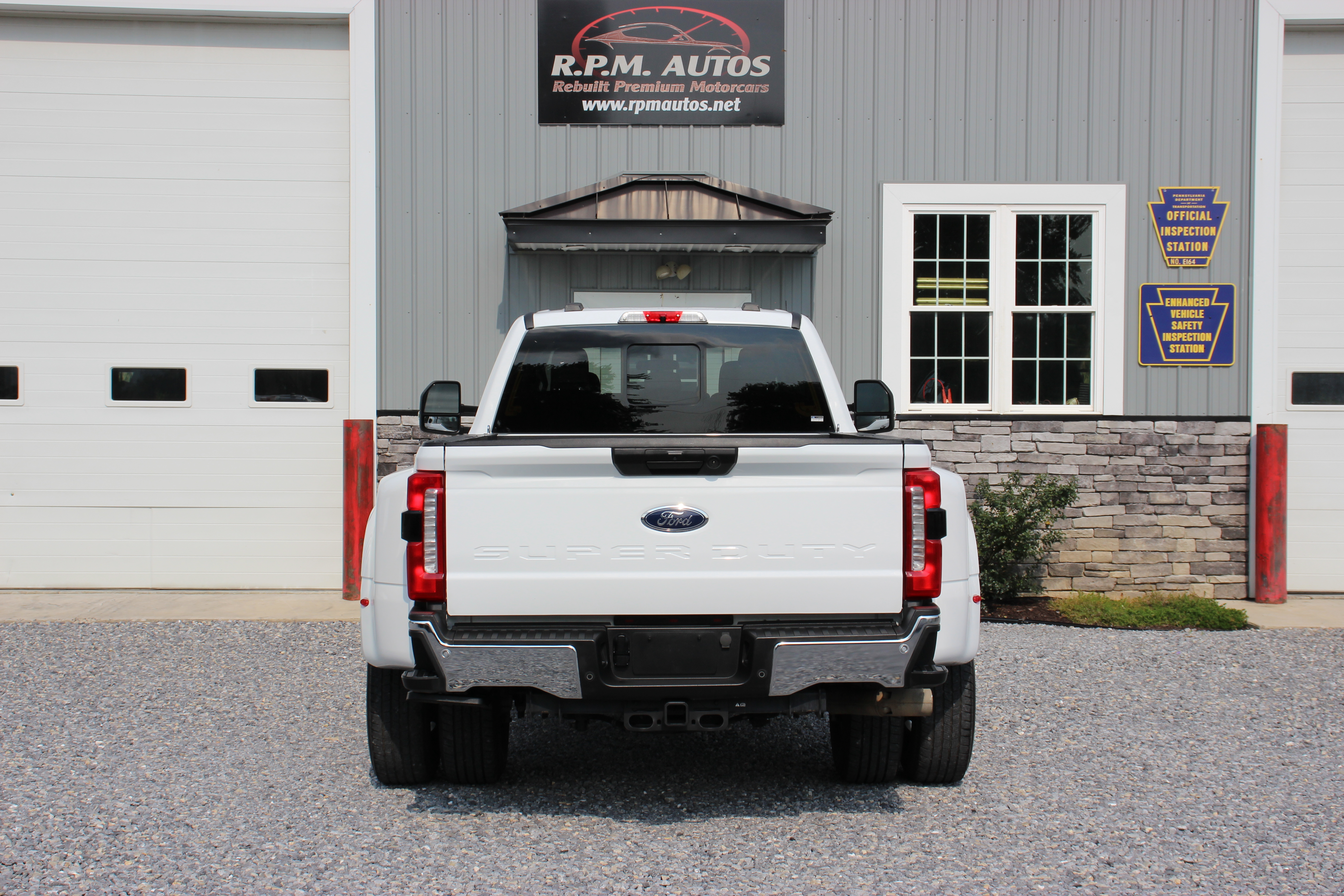 Used 2024 Ford F350 4x4 Crew Cab DRW Super Duty image 7