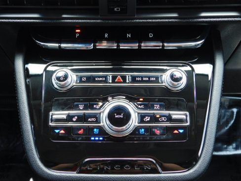 Used 2022 Lincoln Corsair FWD Reserve image 15