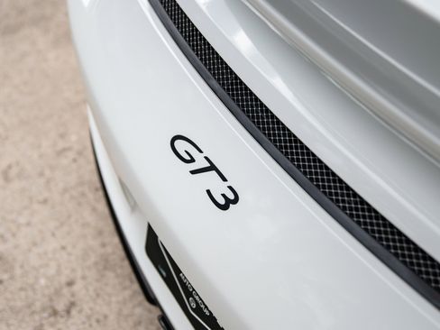 Used 2015 Porsche 911 GT3 image 26