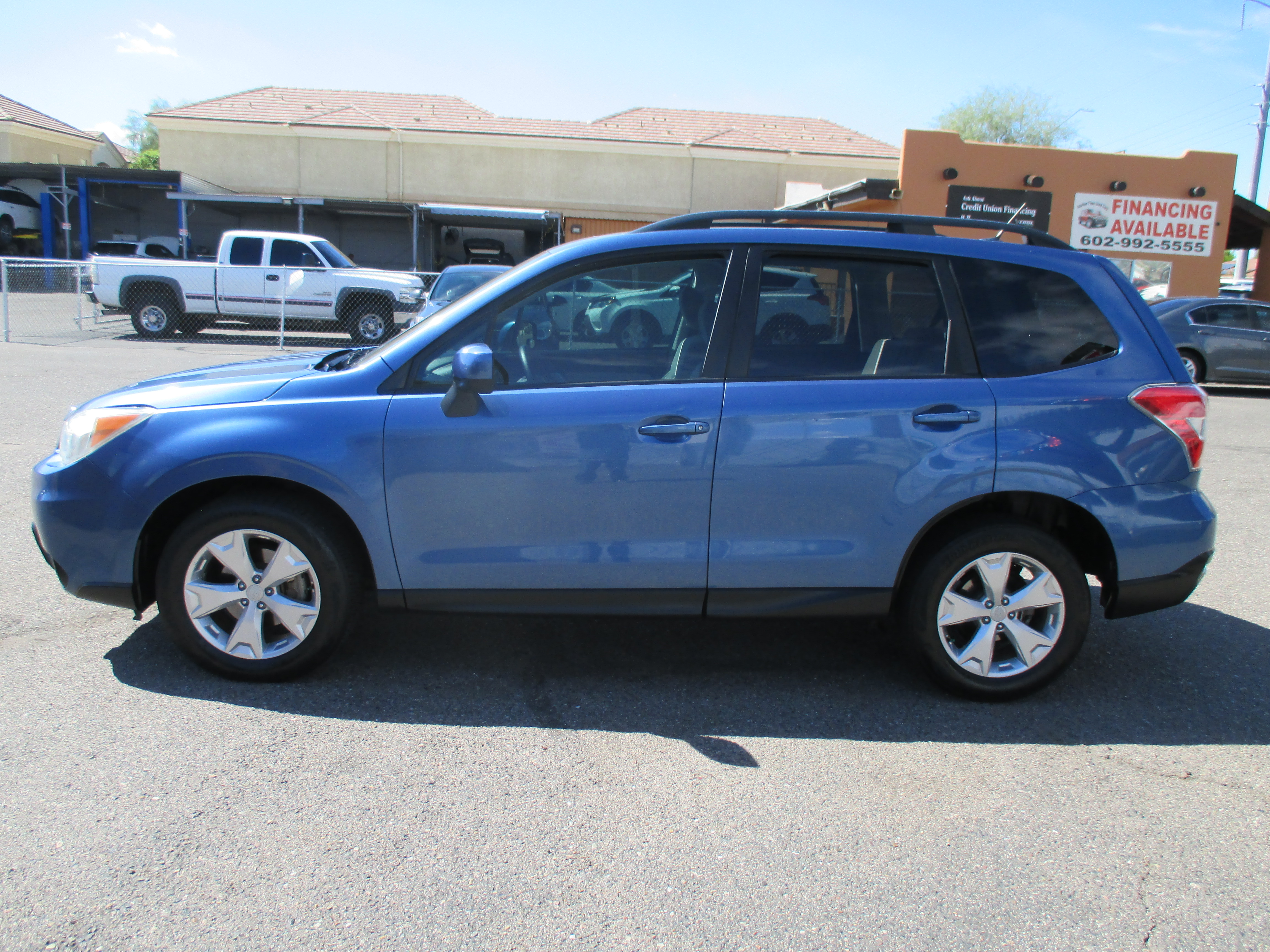 Used 2015 Subaru Forester 2.5i Premium Sport Utility 4D AWD/4WD image 1