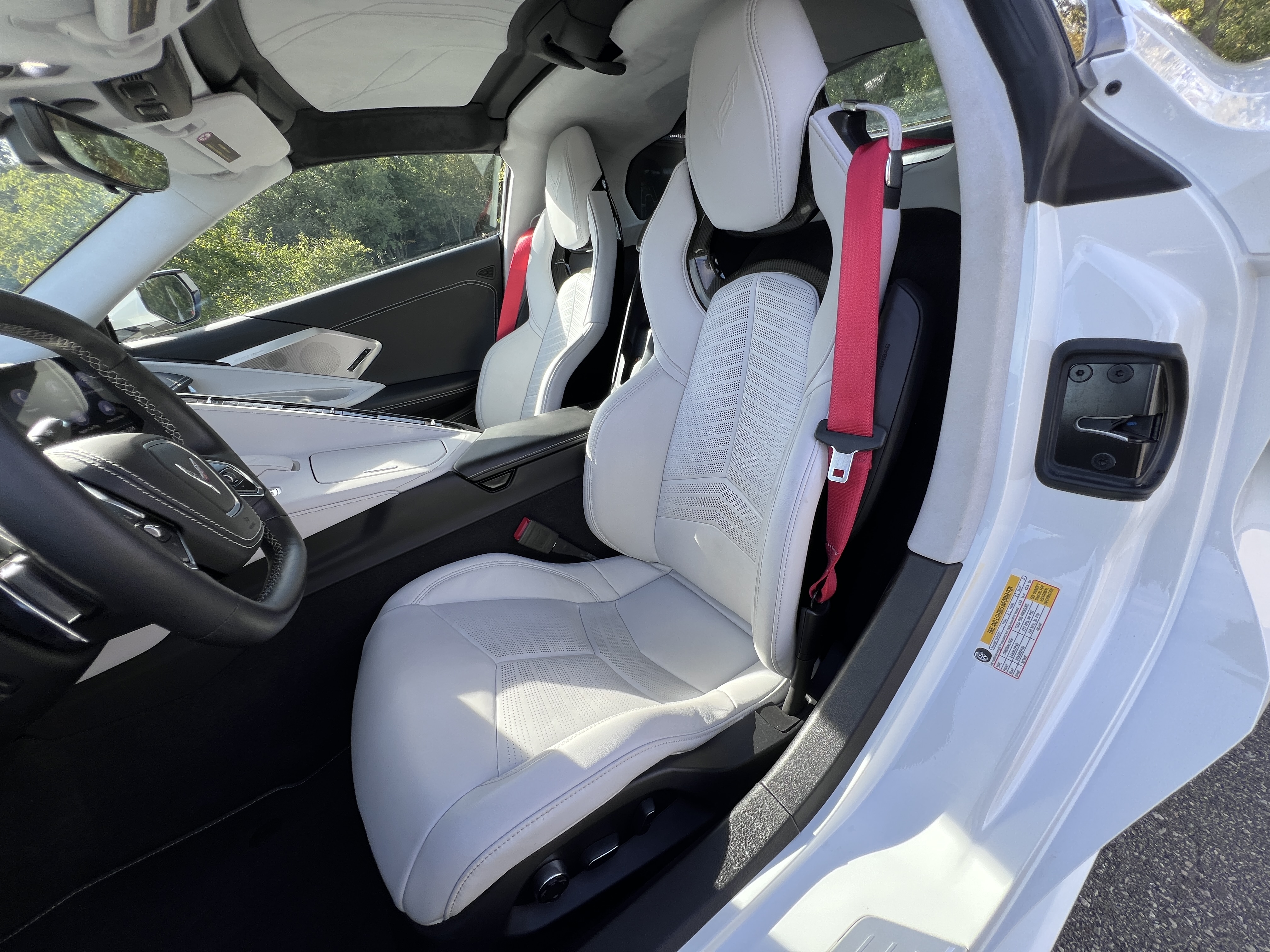 Used 2020 Chevrolet Corvette Stingray Premium Cpe w/ 3LT RWD image 8
