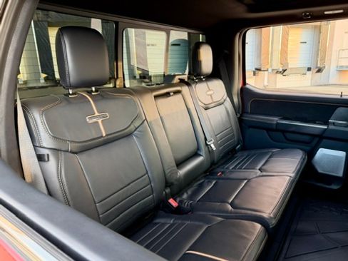Used 2024 Ford F350 Platinum image 8