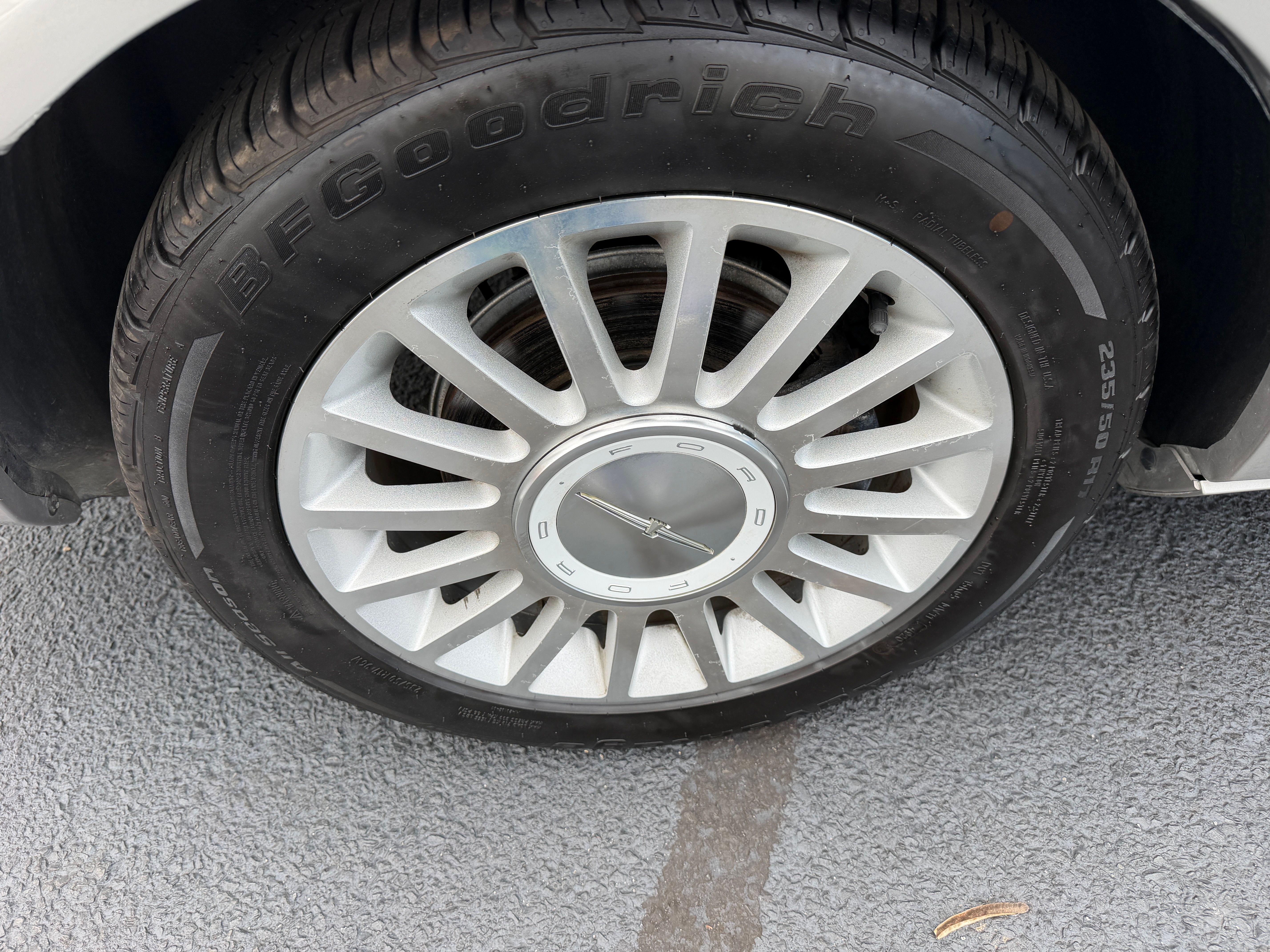 Used 2004 Ford Thunderbird UNAVAIL RWD image 38