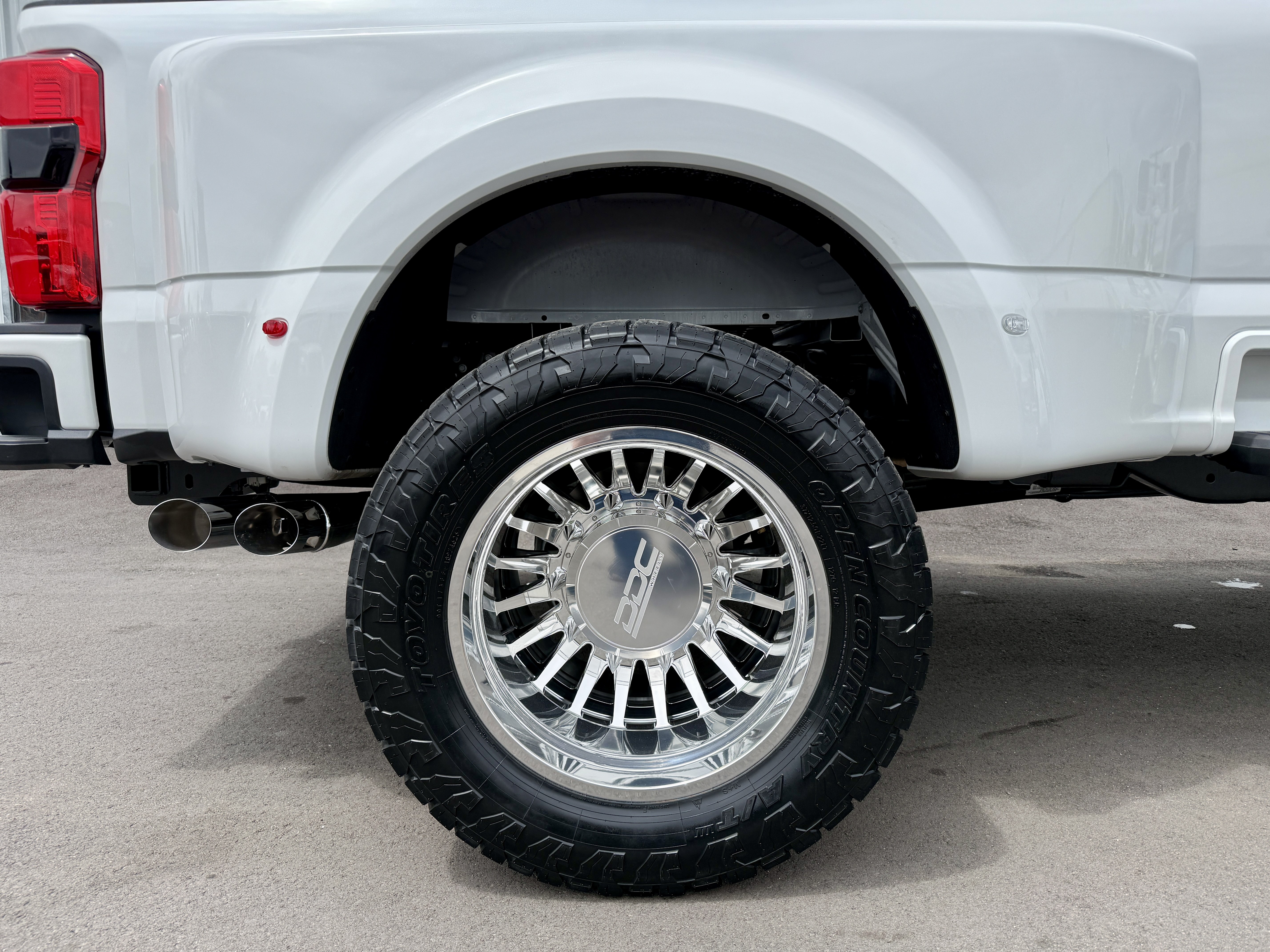 Used 2026 Ford F450 4x4 Crew Cab Super Duty image 4
