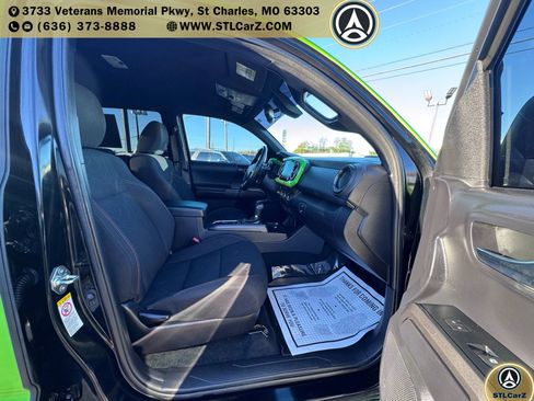 Used 2020 Toyota Tacoma TRD Sport image 14