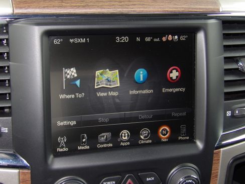 Used 2017 RAM 1500 Laramie image 4