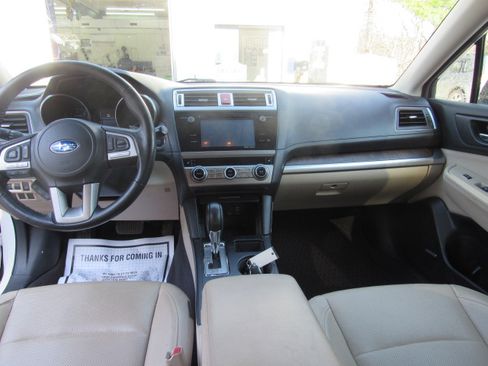 Used 2017 Subaru Outback 2.5i Limited image 18