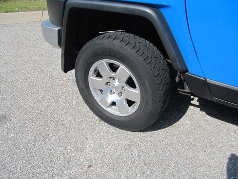 Used 2007 Toyota FJ Cruiser image 12