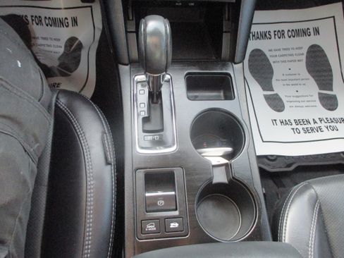 Used 2018 Subaru Outback 2.5i Limited image 11