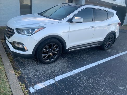 Used 2017 Hyundai Santa Fe Sport 2.0T image 4