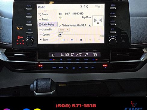 Used 2022 Toyota Sienna XSE image 10