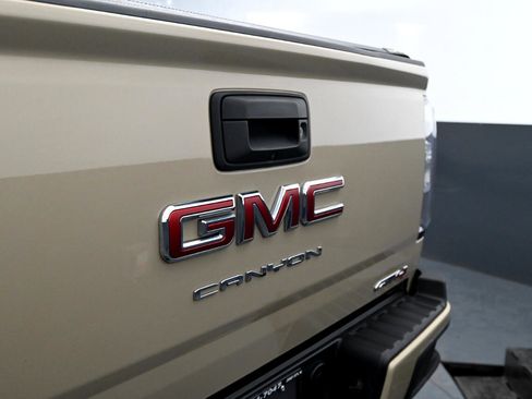 Used 2021 GMC Canyon AT4 image 15