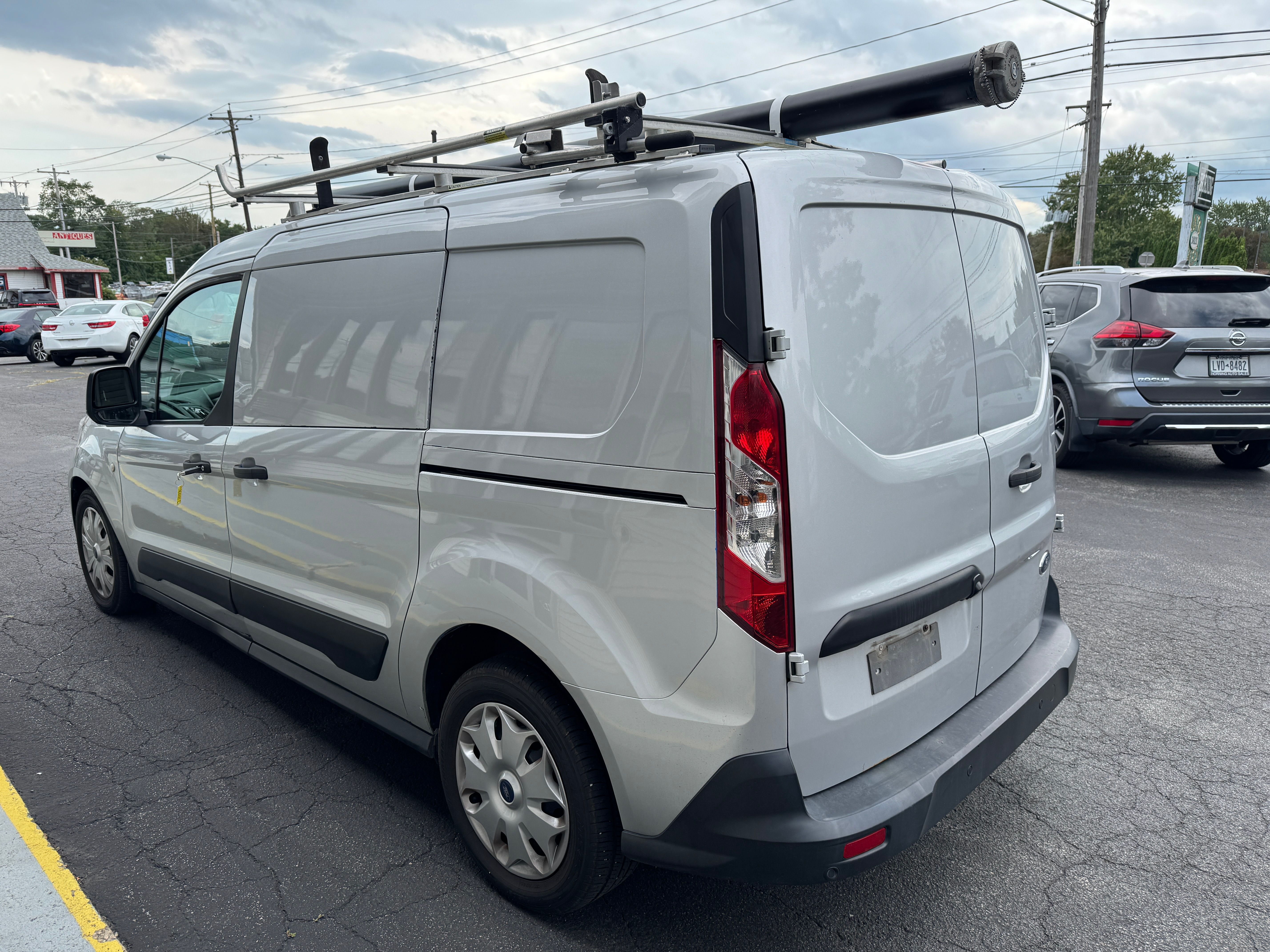 Used 2019 Ford Transit Connect XLT Long Wheel Base FWD image 4
