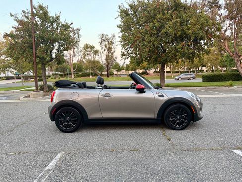Used 2017 MINI Cooper Convertible FWD image 11