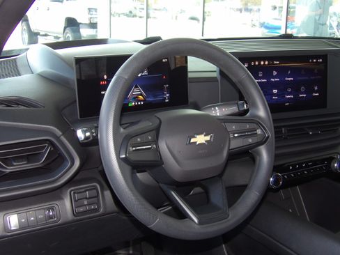 Used 2024 Chevrolet Silverado EV W/T image 19