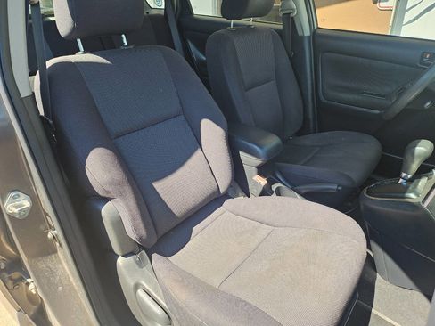 Used 2003 Pontiac Vibe image 10