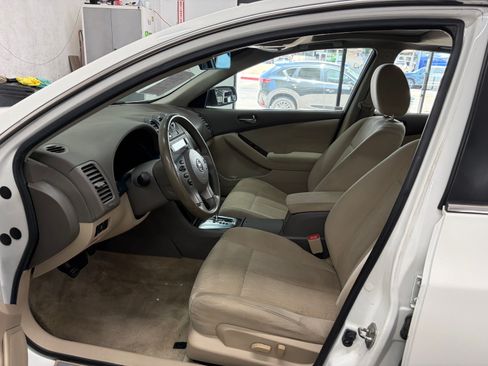 Used 2012 Nissan Altima Sedan FWD image 11