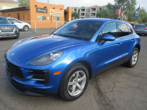 Used 2019 Porsche Macan Sport Utility 4D AWD/4WD image 16