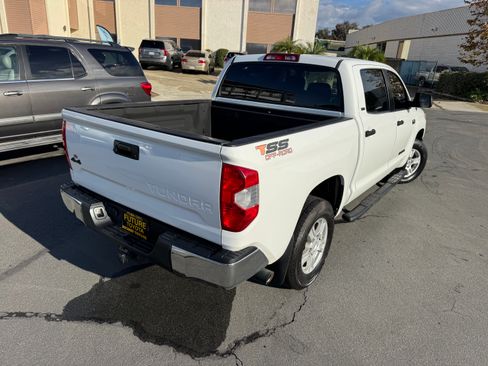 Used 2018 Toyota Tundra SR5 image 12