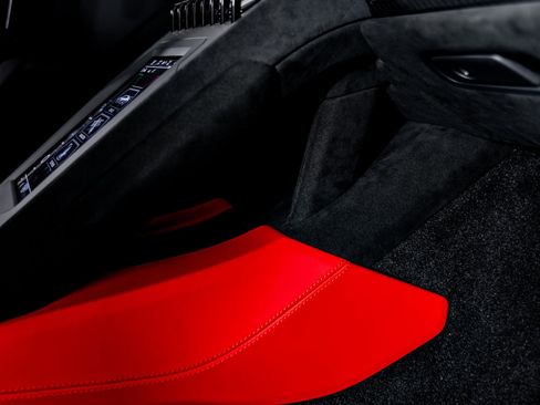 Used 2023 Lamborghini Huracan STO image 22