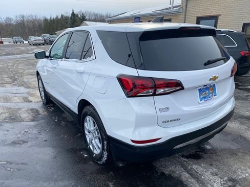 Used 2024 Chevrolet Equinox LT image 8
