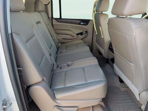 Used 2018 GMC Yukon XL SLT image 24