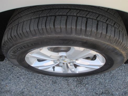 Used 2015 Chevrolet Equinox FWD LT w/ 2LT image 17