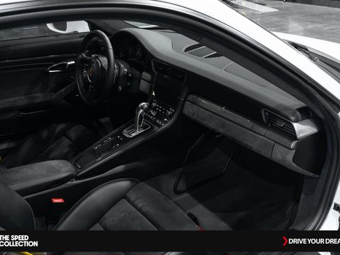 Used 2018 Porsche 911 GT3 image 19