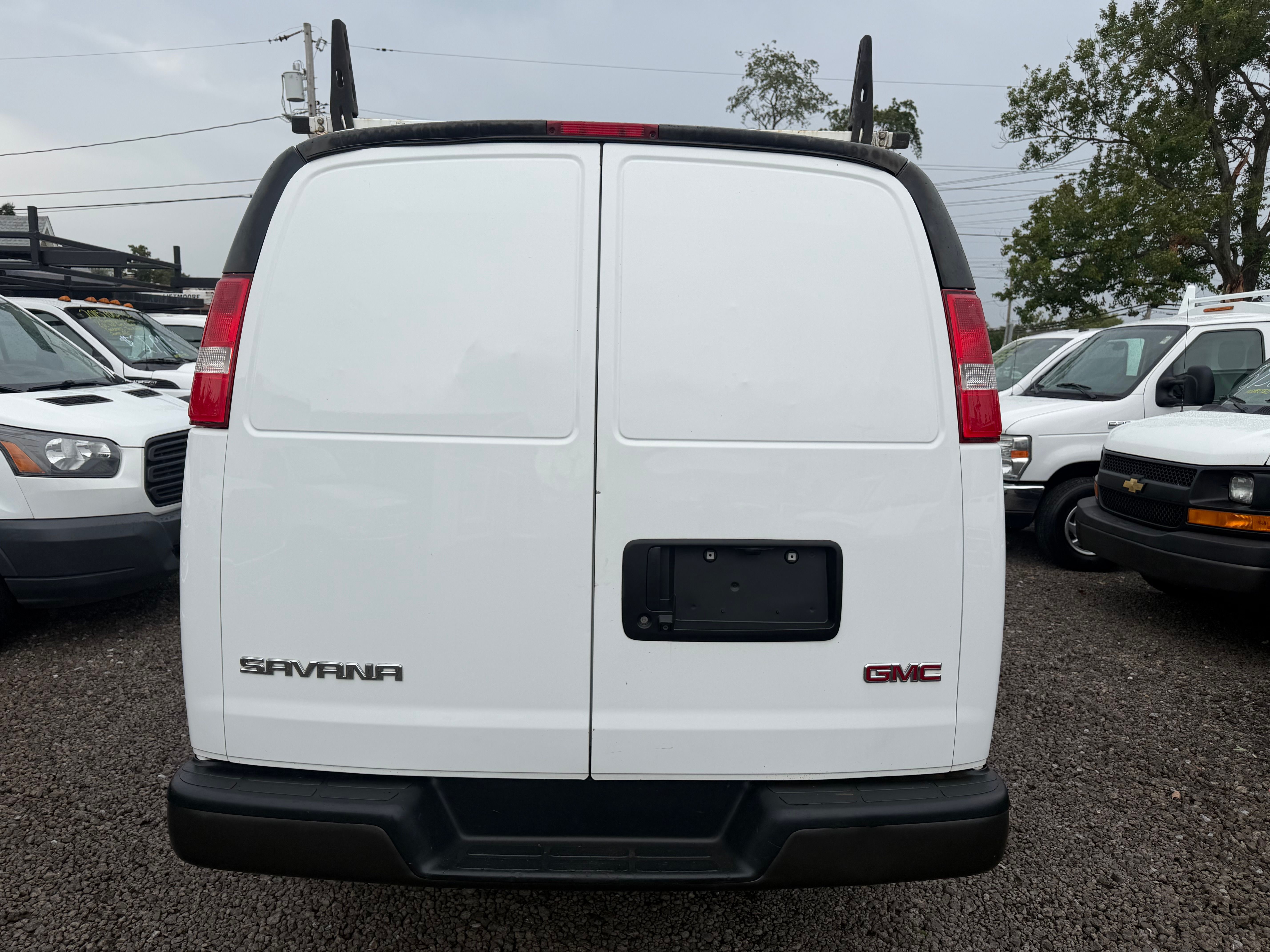 Used 2020 GMC Savana 2500 UNAVAIL RWD image 4