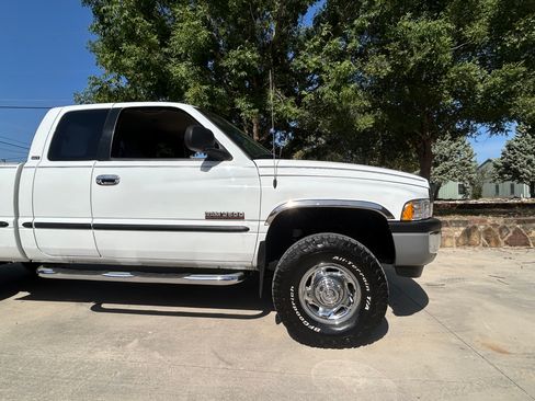 Used 1999 Dodge Ram 2500 Truck 4x4 Quad Cab image 15