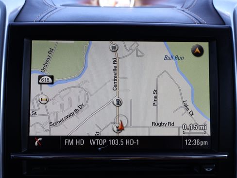 Used 2016 Porsche Cayenne S image 18