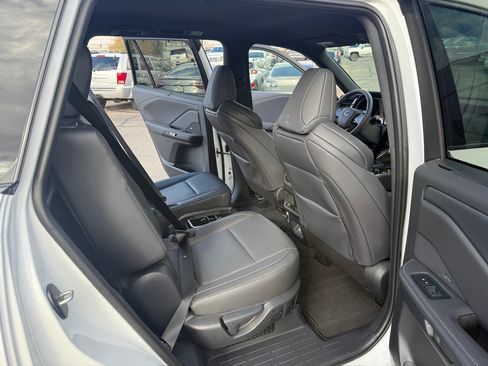 Used 2025 Lexus TX 500h image 13