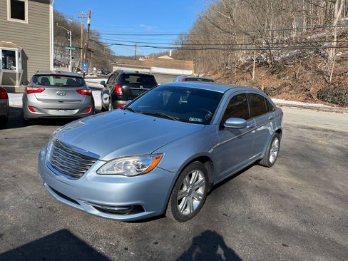 Used 2013 Chrysler 200 Touring image 1