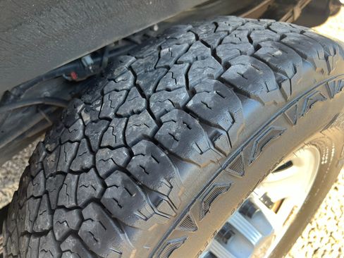 Used 2018 Chevrolet Express 3500 image 19