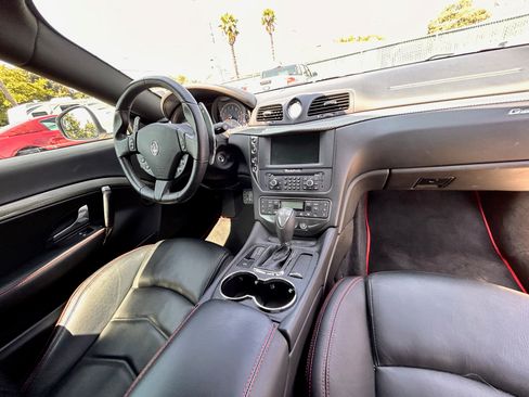 Used 2016 Maserati GranTurismo Sport image 12