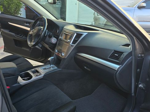 Used 2014 Subaru Outback 2.5i Premium image 21