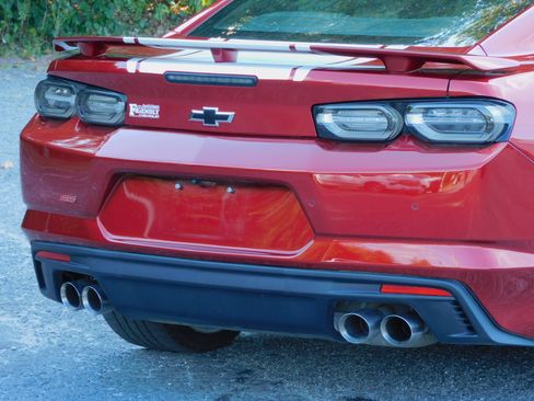 Used 2022 Chevrolet Camaro SS Coupe w/ 2SS RWD image 14