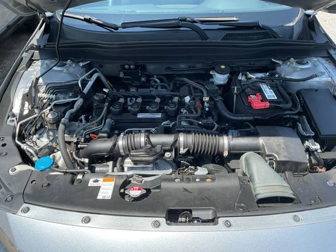 Used 2018 Honda Accord Sport image 14