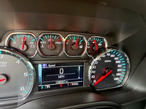 Used 2020 Chevrolet Suburban LT image 10