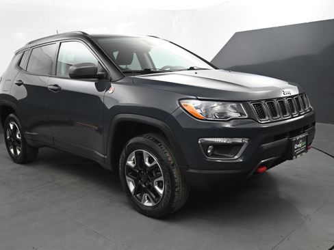 Used 2018 Jeep Compass Trailhawk image 8