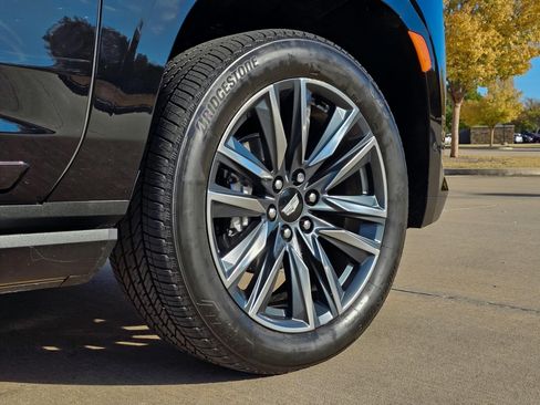 Used 2021 Cadillac Escalade 4WD Sport image 26