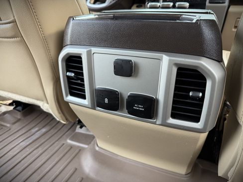 Used 2018 Ford F150 Lariat image 24