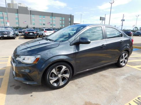 Used 2020 Chevrolet Sonic Premier image 4
