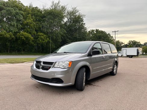 Used 2013 Dodge Grand Caravan SE Minivan 4D FWD image 3