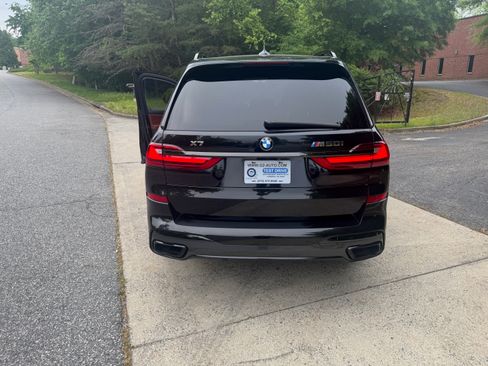 Used 2021 BMW X7 M50i image 6